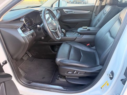 Used 2018 Cadillac XT5 Luxury w/ Driver Awareness Package AWD/4WD image 22