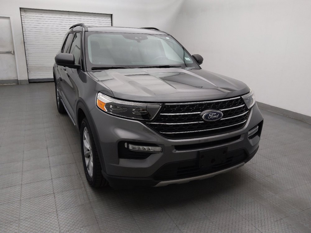 Used 2021 Ford Explorer XLT w/ Equipment Group 202A AWD/4WD image 14