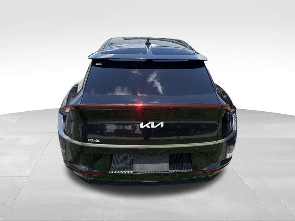 Used 2024 Kia EV6 Wind w/ Wind Technology Package AWD/4WD image 4