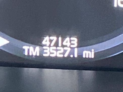 Used 2021 Volvo XC60 T5 Momentum w/ Protection Package Premier image 18