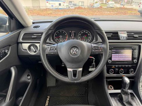 Used 2014 Volkswagen Passat 2.5 SE image 21