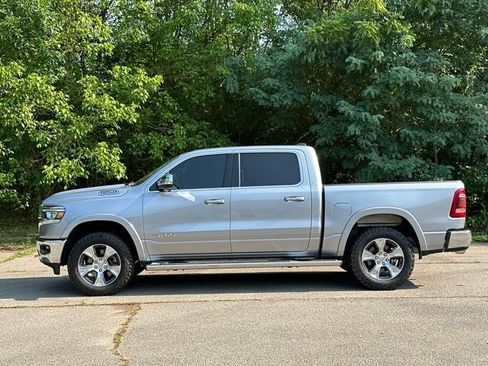 Used 2022 RAM 1500 Laramie AWD/4WD image 2