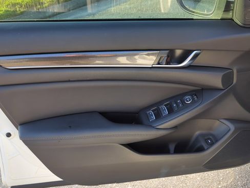 Used 2019 Honda Accord Sport image 7