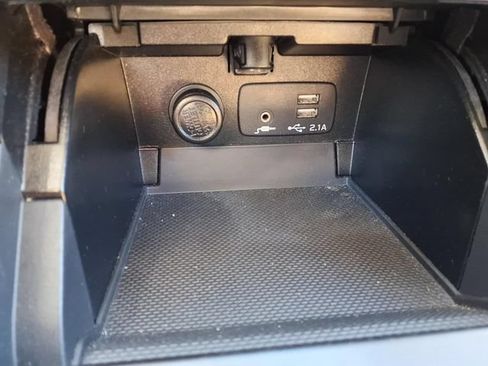 Used 2019 Subaru Outback 2.5i Premium AWD/4WD image 17