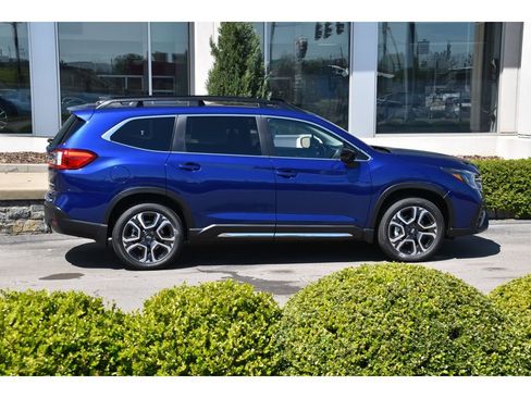 New 2026 Subaru Ascent Limited AWD/4WD image 3