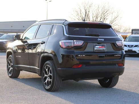 Used 2025 Jeep Compass Limited image 11