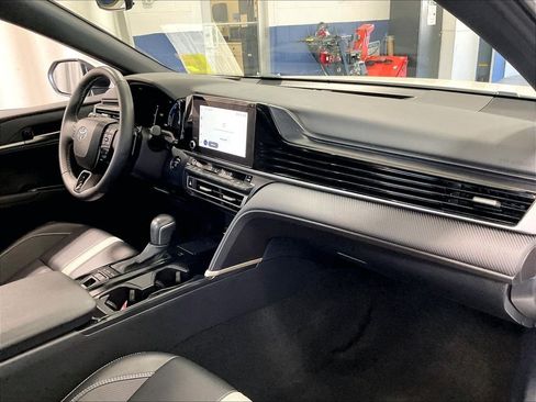 Certified 2025 Toyota Camry SE FWD image 14