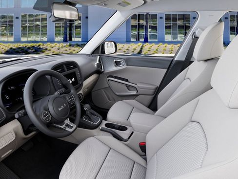 New 2025 Kia Soul LX image 17