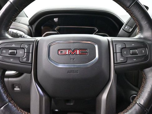 Used 2021 GMC Sierra 1500 AT4 w/ AT4 Premium Package AWD/4WD image 17