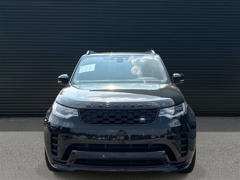 Certified 2024 Land Rover Discovery Dynamic SE image 2