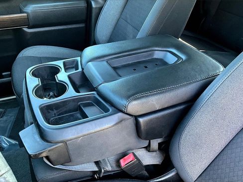 Certified 2019 Chevrolet Silverado 1500 RST image 16