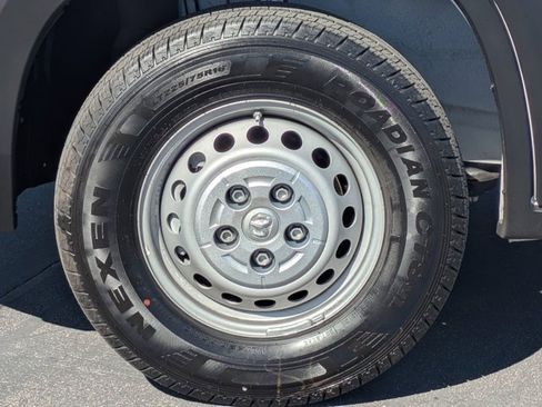 Used 2025 RAM ProMaster 2500 w/ Convenience Group image 16