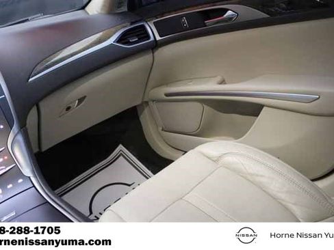 Used 2014 Lincoln MKZ FWD image 11