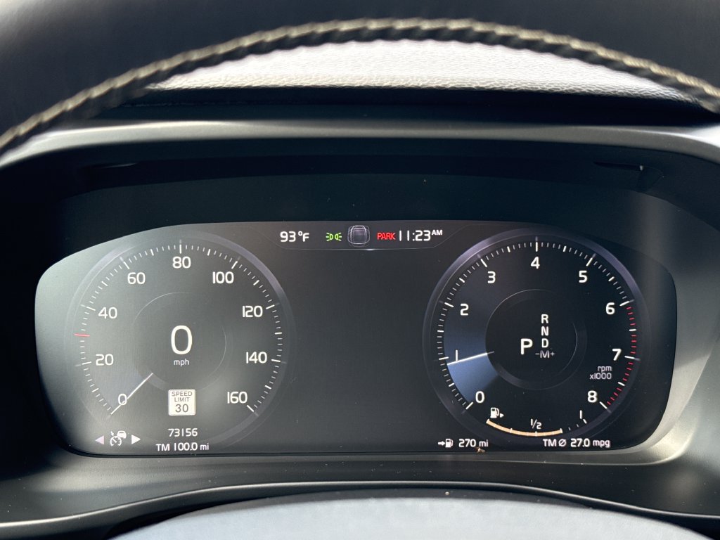Used 2020 Volvo XC40 T4 R-Design FWD image 17