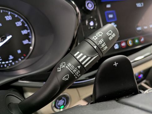 Used 2023 Buick Envision Avenir image 19