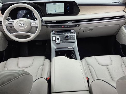 Used 2024 Hyundai Palisade Limited AWD/4WD image 7