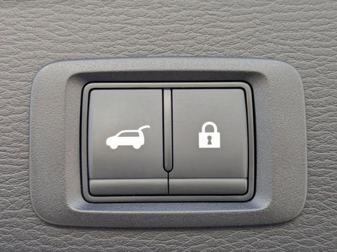 Used 2025 Mitsubishi Outlander SEL image 17