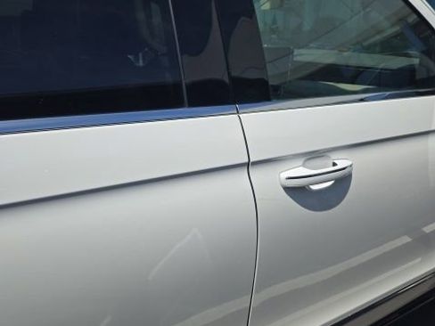 Used 2024 Lincoln Navigator L Reserve AWD/4WD image 9