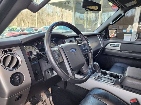 Used 2013 Ford Expedition Limited image 19