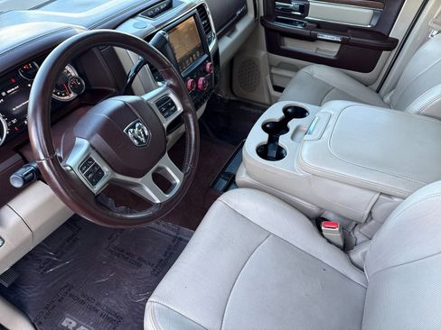 Used 2014 RAM 3500 Laramie w/ Cold Weather Group image 10
