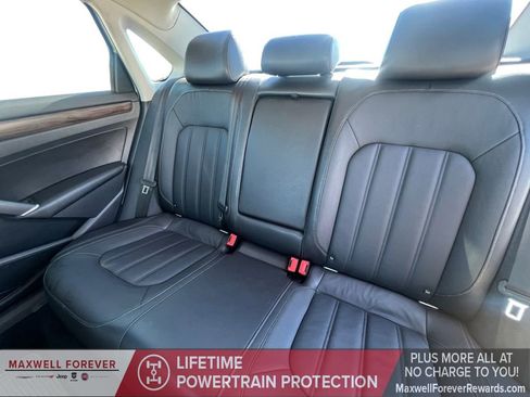 Used 2020 Volkswagen Passat 2.0T SEL image 22