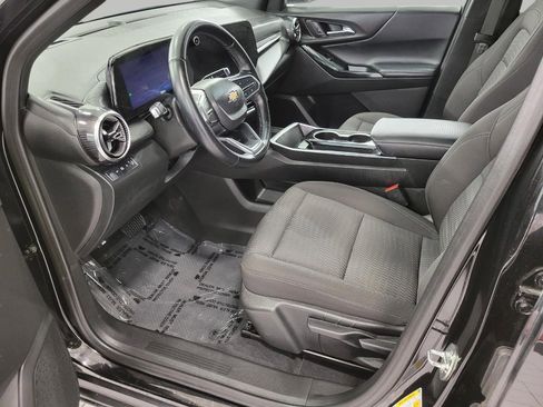 Used 2025 Chevrolet Equinox LT image 9