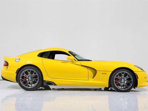 Used 2013 SRT Viper GTS w/ Track Pkg RWD image 13