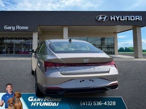 Certified 2023 Hyundai Elantra SEL w/ Convenience Package FWD image 7