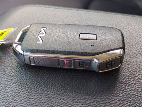 Used 2023 Kia Sportage EX image 29