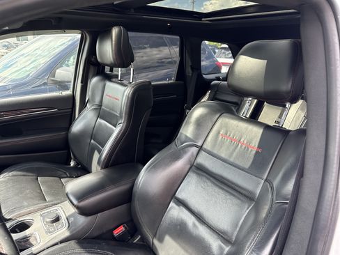 Used 2017 Jeep Grand Cherokee Trailhawk w/ Trailhawk Luxury Group AWD/4WD image 7