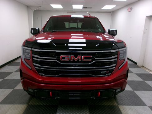 Used 2025 GMC Sierra 1500 AT4 w/ AT4 Preferred Package AWD/4WD image 17