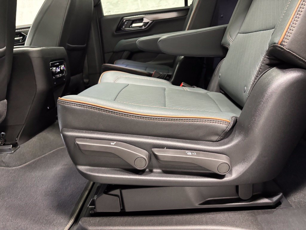Used 2026 GMC Yukon XL AT4 AWD/4WD image 43