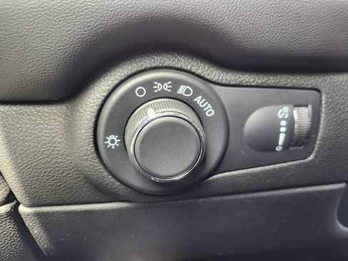 Used 2024 Dodge Durango SRT AWD/4WD image 21