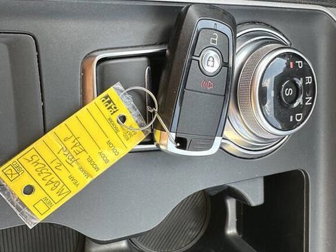 Used 2021 Ford Edge SE w/ Cargo Accessory Package image 34