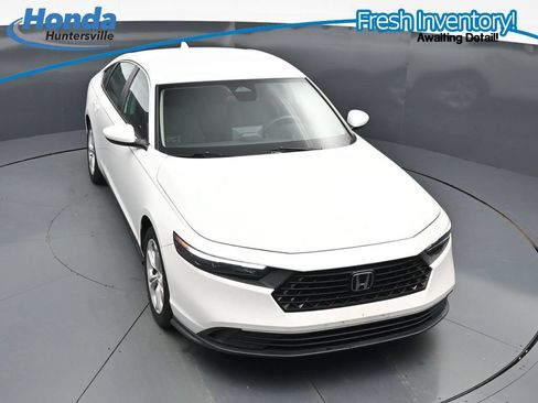 Used 2024 Honda Accord LX image 15