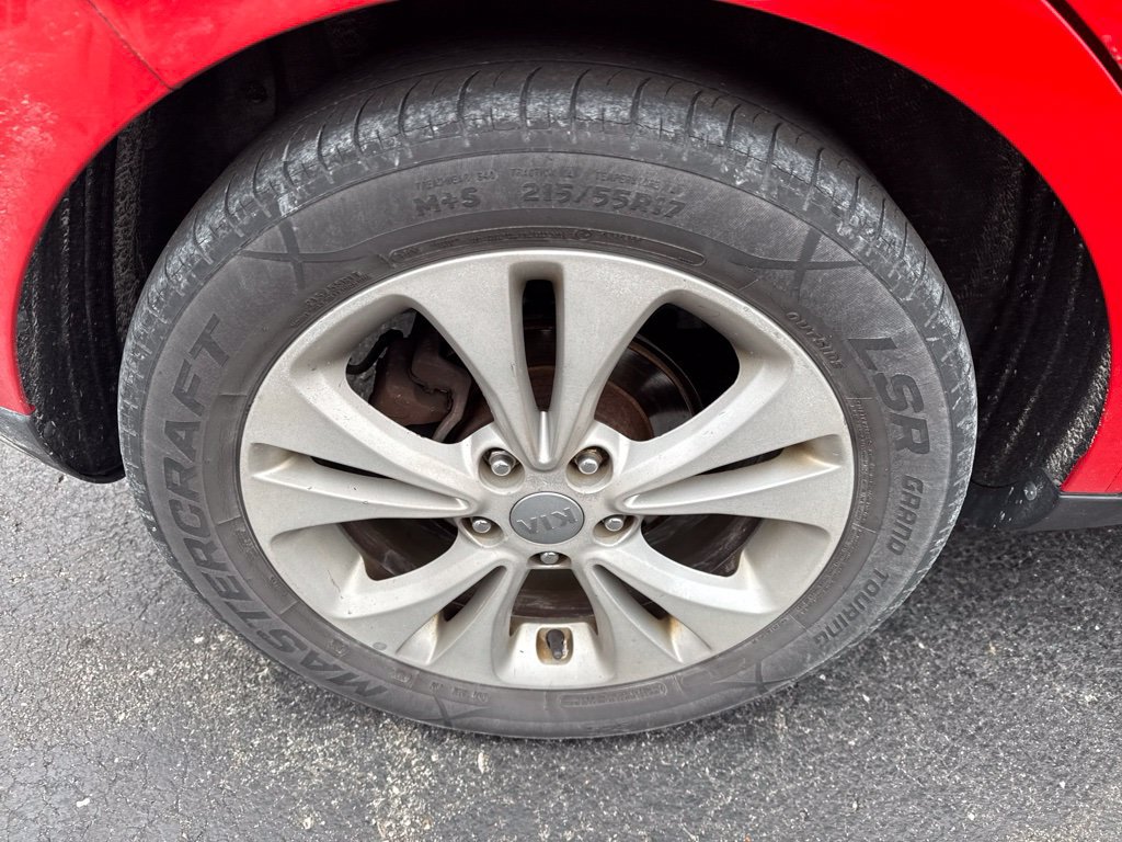 Used 2015 Kia Soul + w/ Audio Package FWD image 5