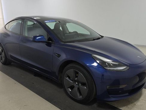 Used 2023 Tesla Model 3 Standard Range RWD image 3