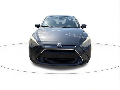 Used 2016 Scion iA FWD image 8