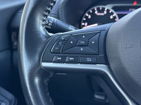 Certified 2022 Nissan Sentra SV image 17