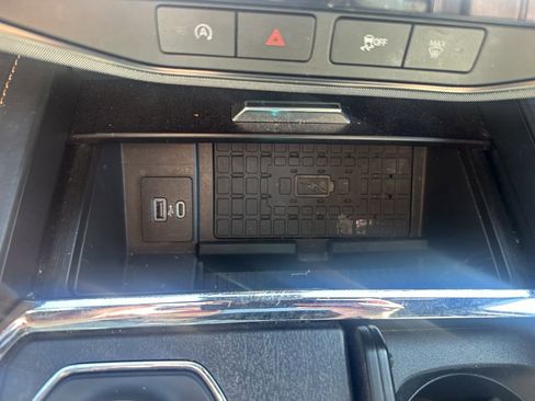 Used 2022 Ford Expedition Platinum image 25