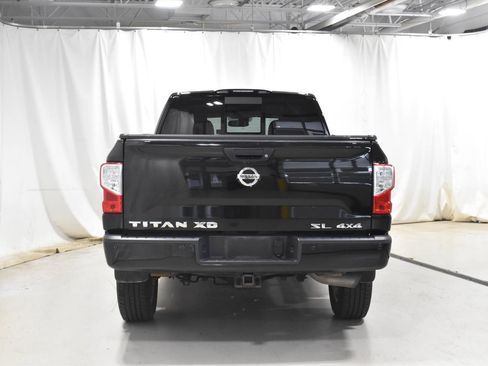 Used 2017 Nissan Titan SL image 24