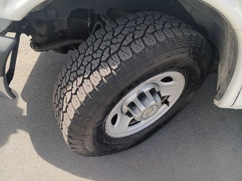 Used 2011 Chevrolet Express 2500 Extended w/ Power Package image 24