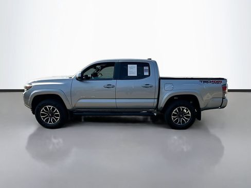 Used 2021 Toyota Tacoma TRD Sport w/ Technology Package AWD/4WD image 4