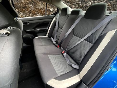 Used 2021 Nissan Versa SV image 21