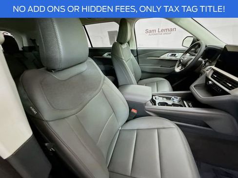 New 2025 Ford Explorer Active w/ Active Comfort Package image 29