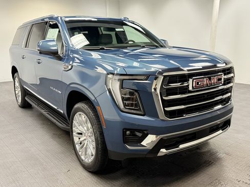 New 2026 GMC Yukon XL Elevation w/ LPO, Floor Liner Package image 9