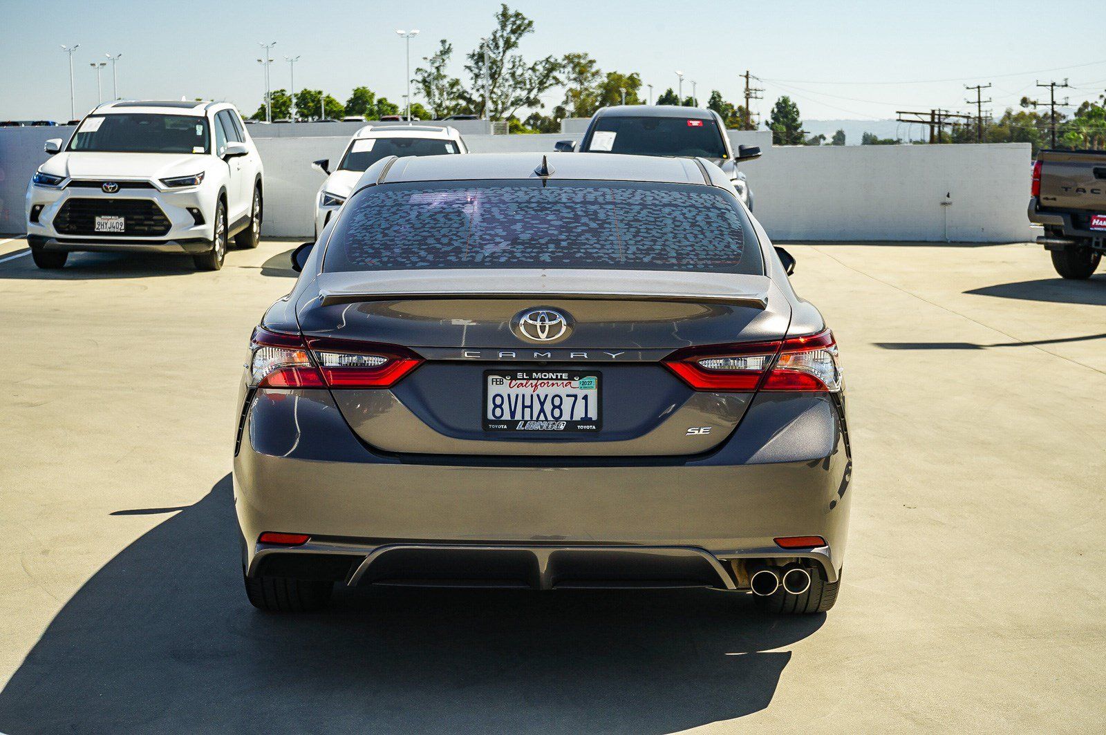 Used 2021 Toyota Camry SE w/ Carpet Mat Package (TMS) FWD image 6