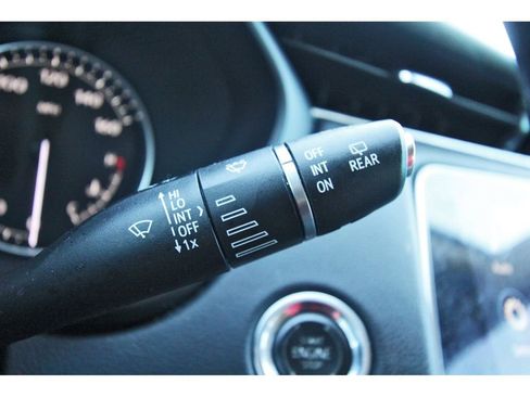 Used 2023 Cadillac XT4 Luxury image 18