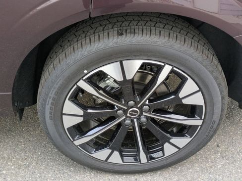 New 2026 Volvo XC60 B5 Plus w/ Climate Package image 17