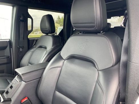 Used 2025 Ford Bronco Outer Banks AWD/4WD image 14